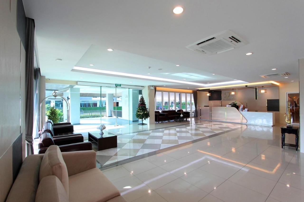 The Leisure Hotel Bang Bo Extérieur photo